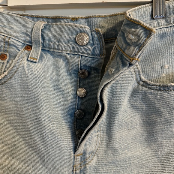 Levi’s 501 High Rise Boyfriend Fit Shorts - Picture 6 of 7